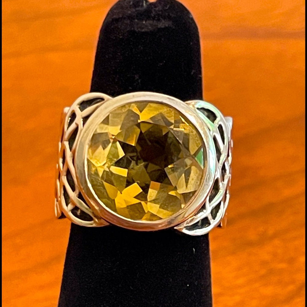 Silpada sterling silver Citrine Celtric ring